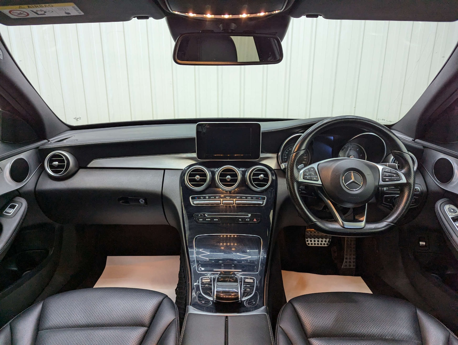 Used Mercedes-Benz C Class 2014 for sale - 76600831: Photo 2