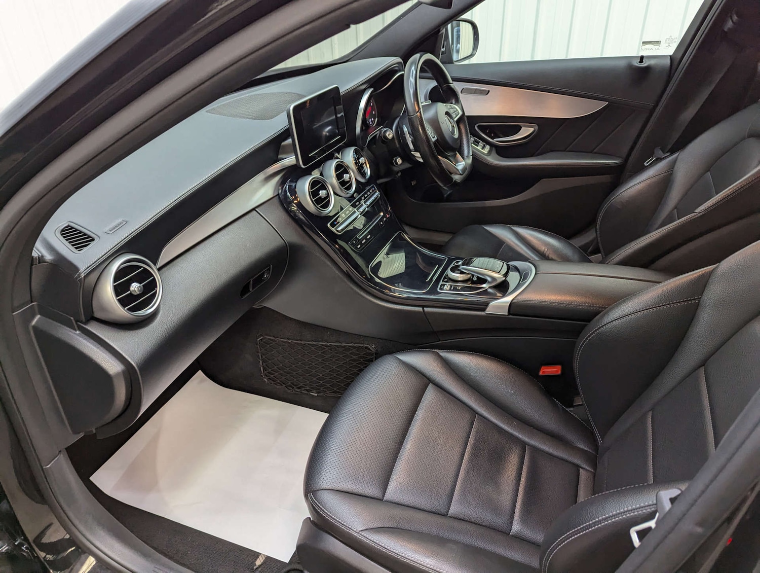 Used Mercedes-Benz C Class 2014 for sale - 76600831: Photo 54