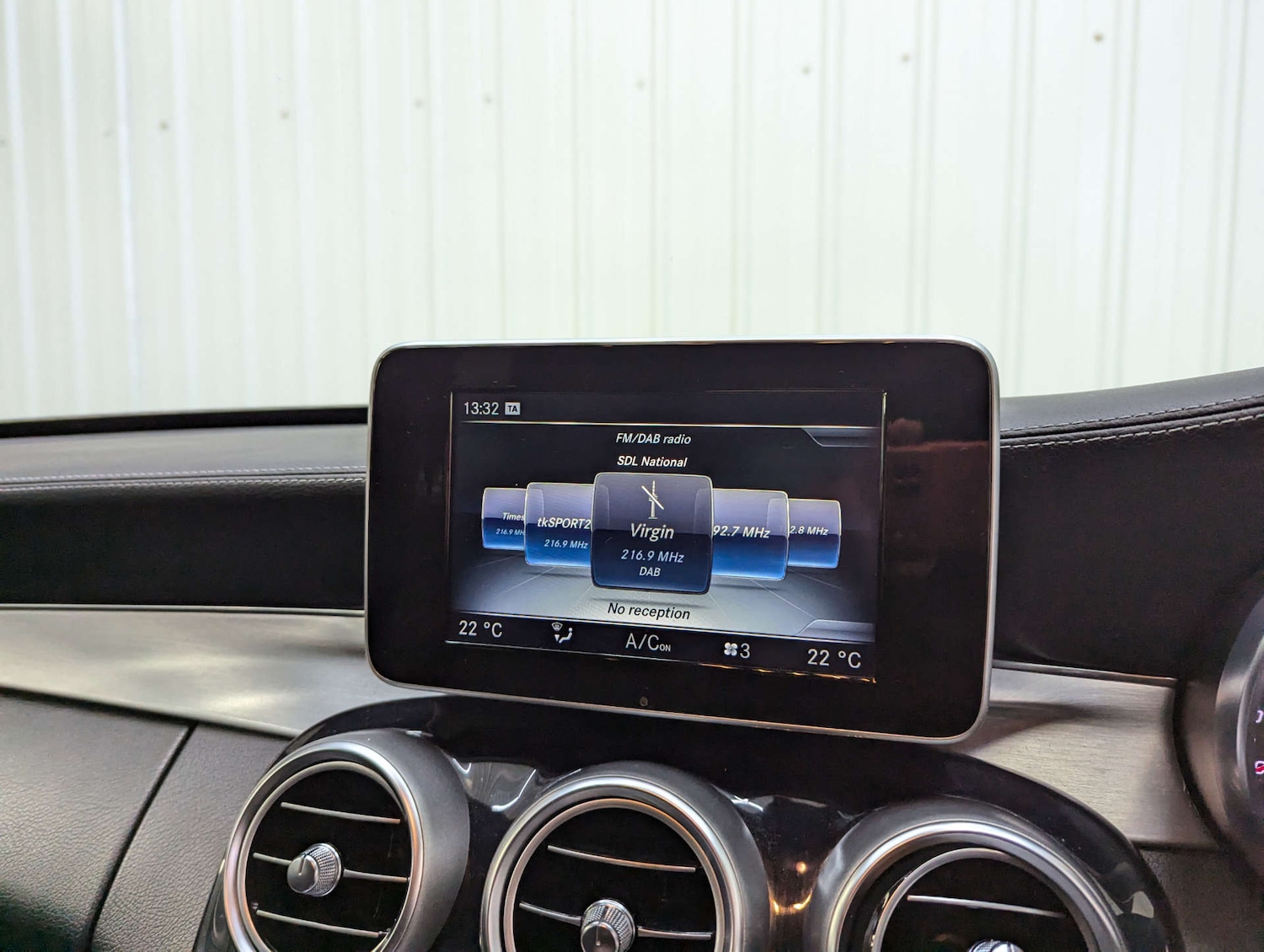 Used Mercedes-Benz C Class 2014 for sale - 76600831: Photo 86