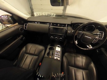 Used Land Rover Discovery 2017 for sale - 78310911: Photo