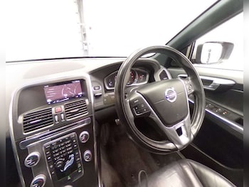 Used Volvo XC60 2017 for sale - 77541319: Photo