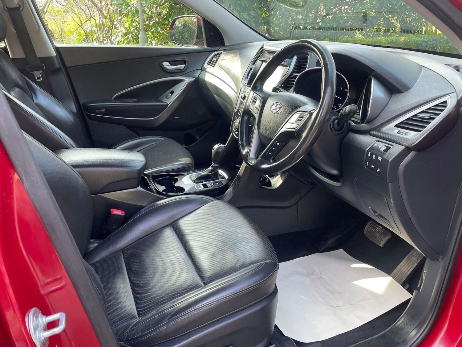 Used Hyundai Santa Fe 2016 for sale - 78098923: Photo 2