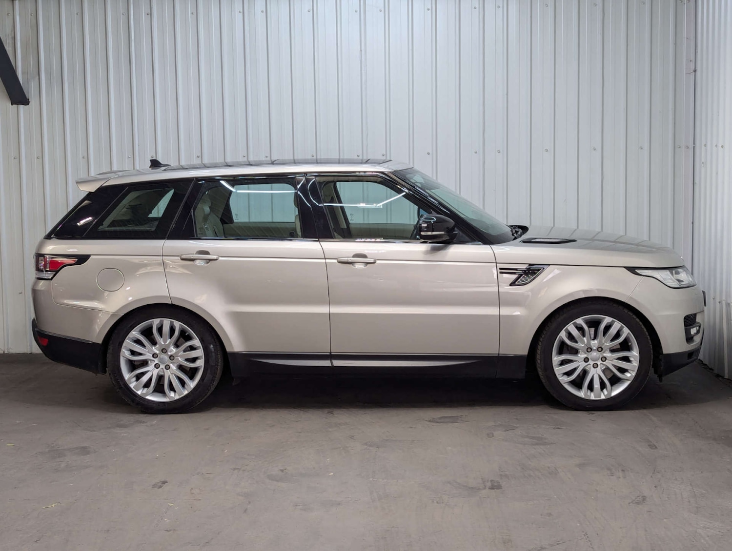 Used Land Rover Range Rover Sport 2015 for sale - 77712967: Photo 14