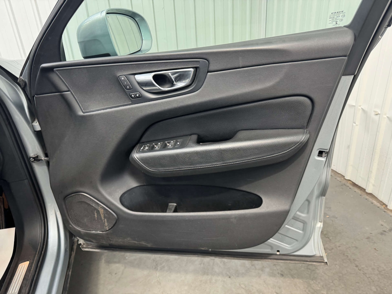 Used Volvo XC60 2017 for sale - 76363886: Photo 52