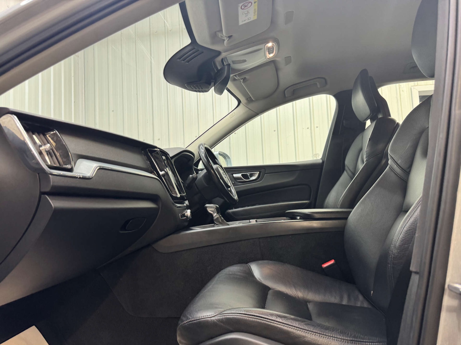 Used Volvo XC60 2017 for sale - 76363886: Photo 54