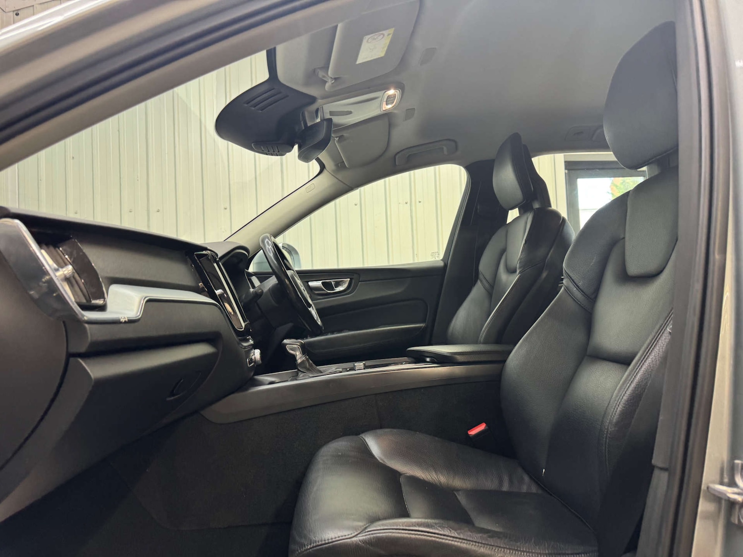 Used Volvo XC60 2017 for sale - 76363886: Photo 55