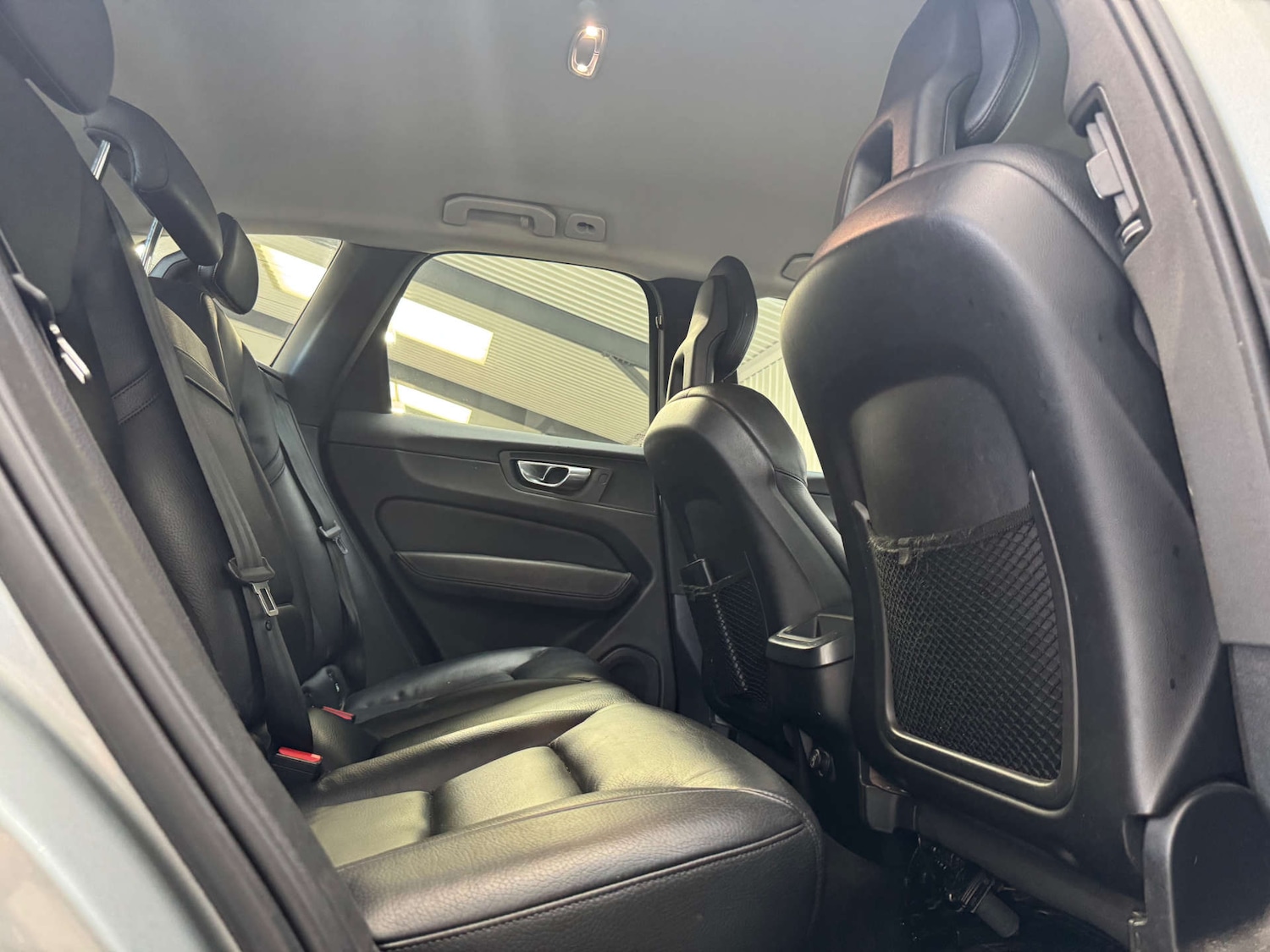Used Volvo XC60 2017 for sale - 76363886: Photo 62