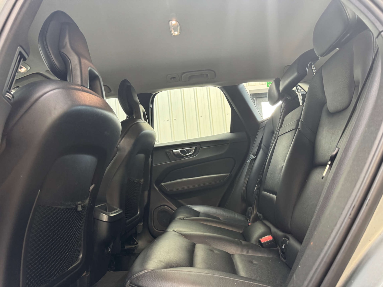 Used Volvo XC60 2017 for sale - 76363886: Photo 66
