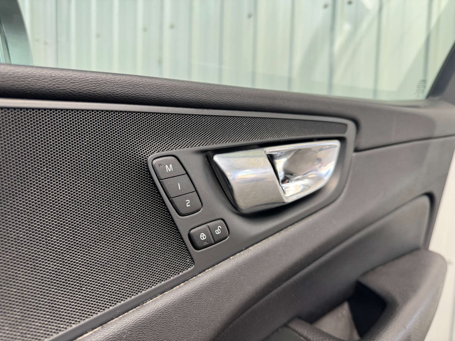 Used Volvo XC60 2017 for sale - 76363886: Photo 78