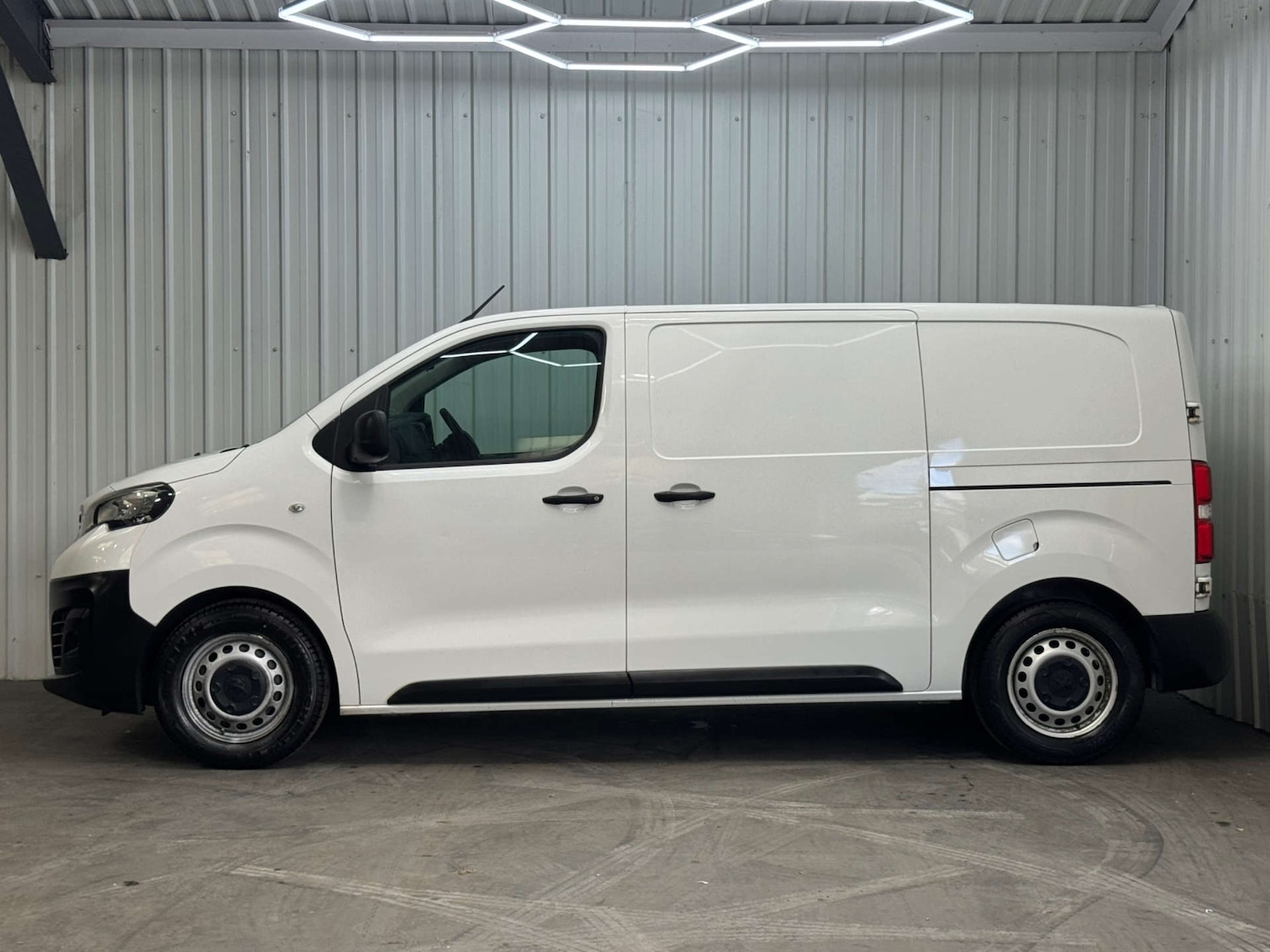 Used Peugeot Expert 2020 for sale - 76600901: Photo 16