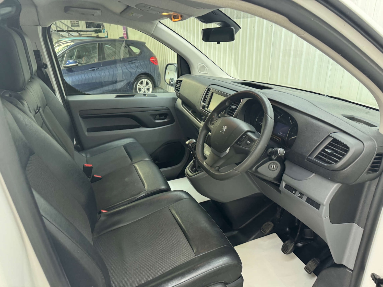 Used Peugeot Expert 2020 for sale - 76600901: Photo 2