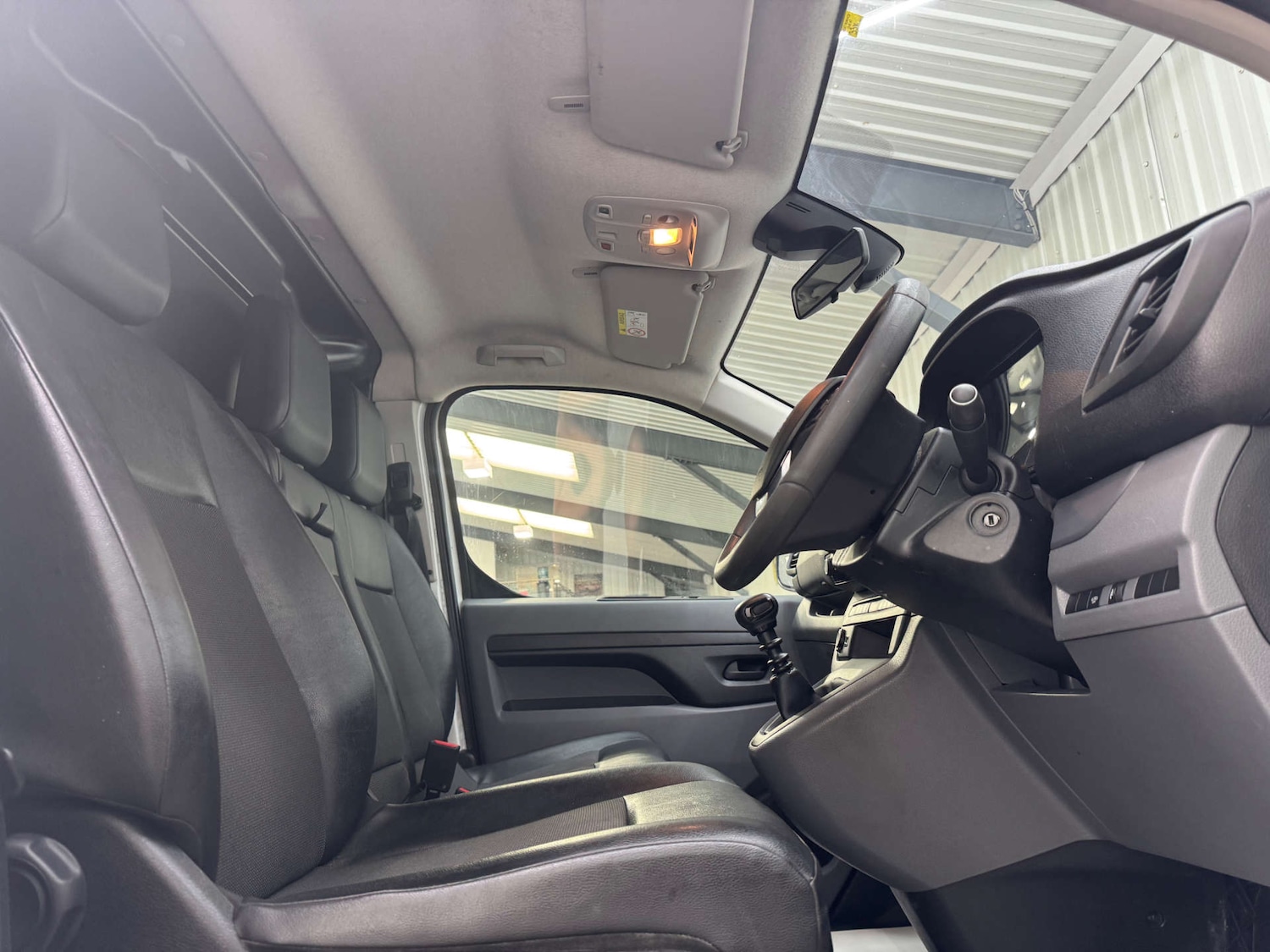 Used Peugeot Expert 2020 for sale - 76600901: Photo 46