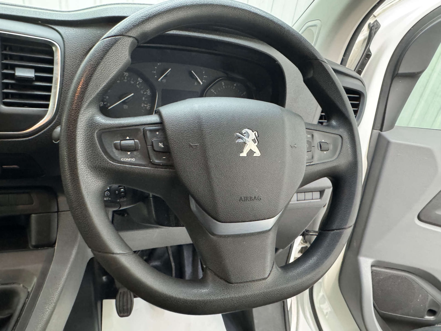 Used Peugeot Expert 2020 for sale - 76600901: Photo 60