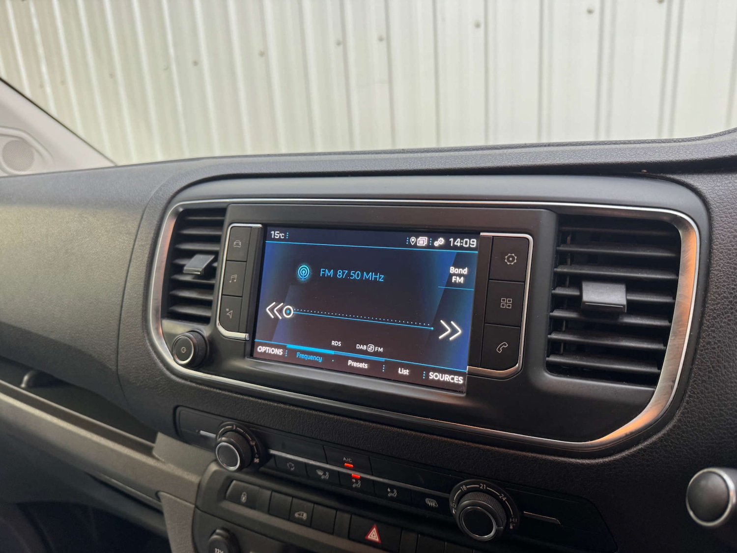 Used Peugeot Expert 2020 for sale - 76600901: Photo 71