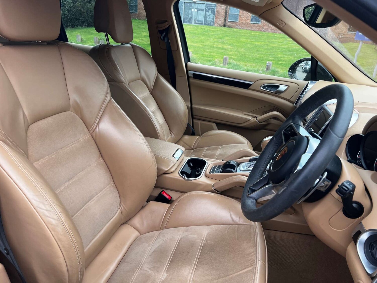 Used Porsche Cayenne 2016 for sale - 77888811: Photo 16