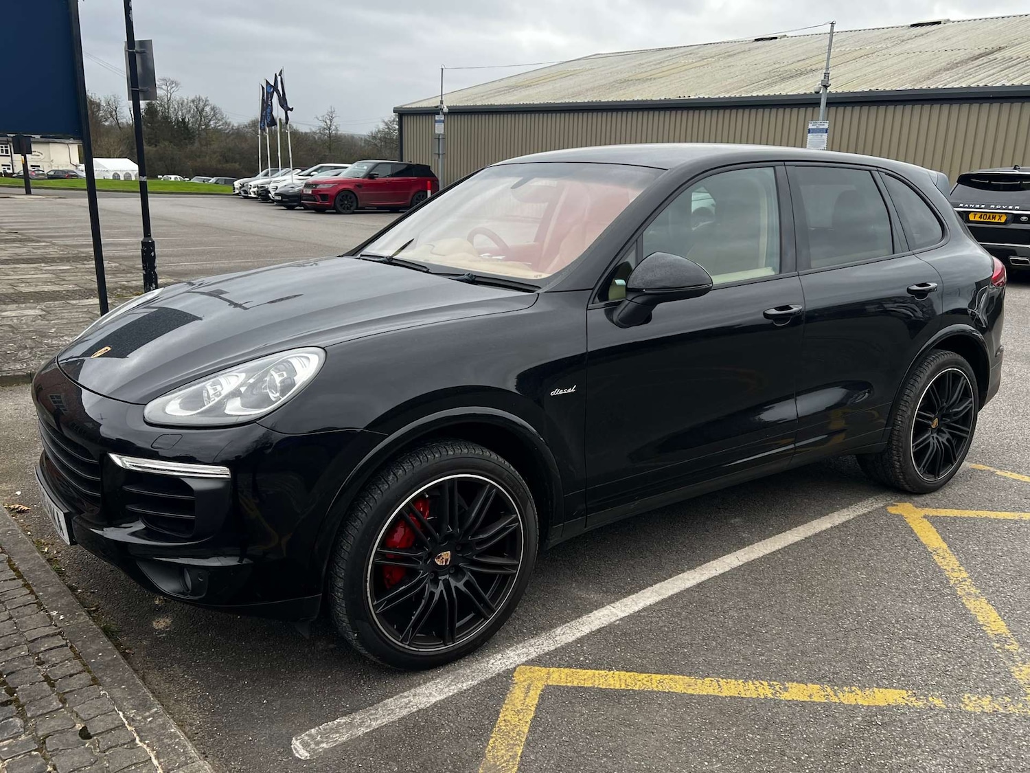 Used Porsche Cayenne 2016 for sale - 77888811: Photo 4