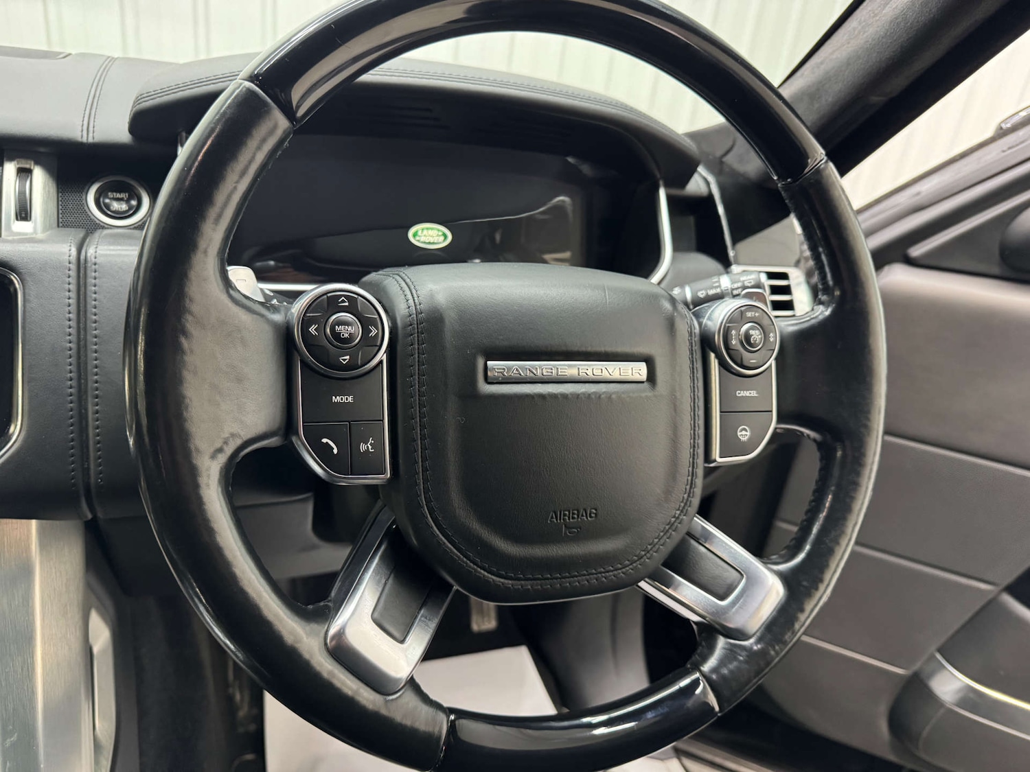 Used Land Rover Range Rover 2016 for sale - 76600946: Photo 75