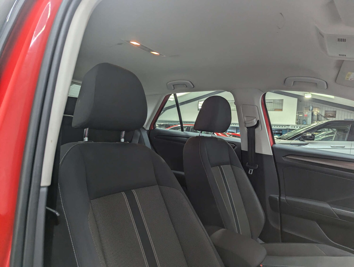 Used Volkswagen T-Roc 2018 for sale - 77200675: Photo 50