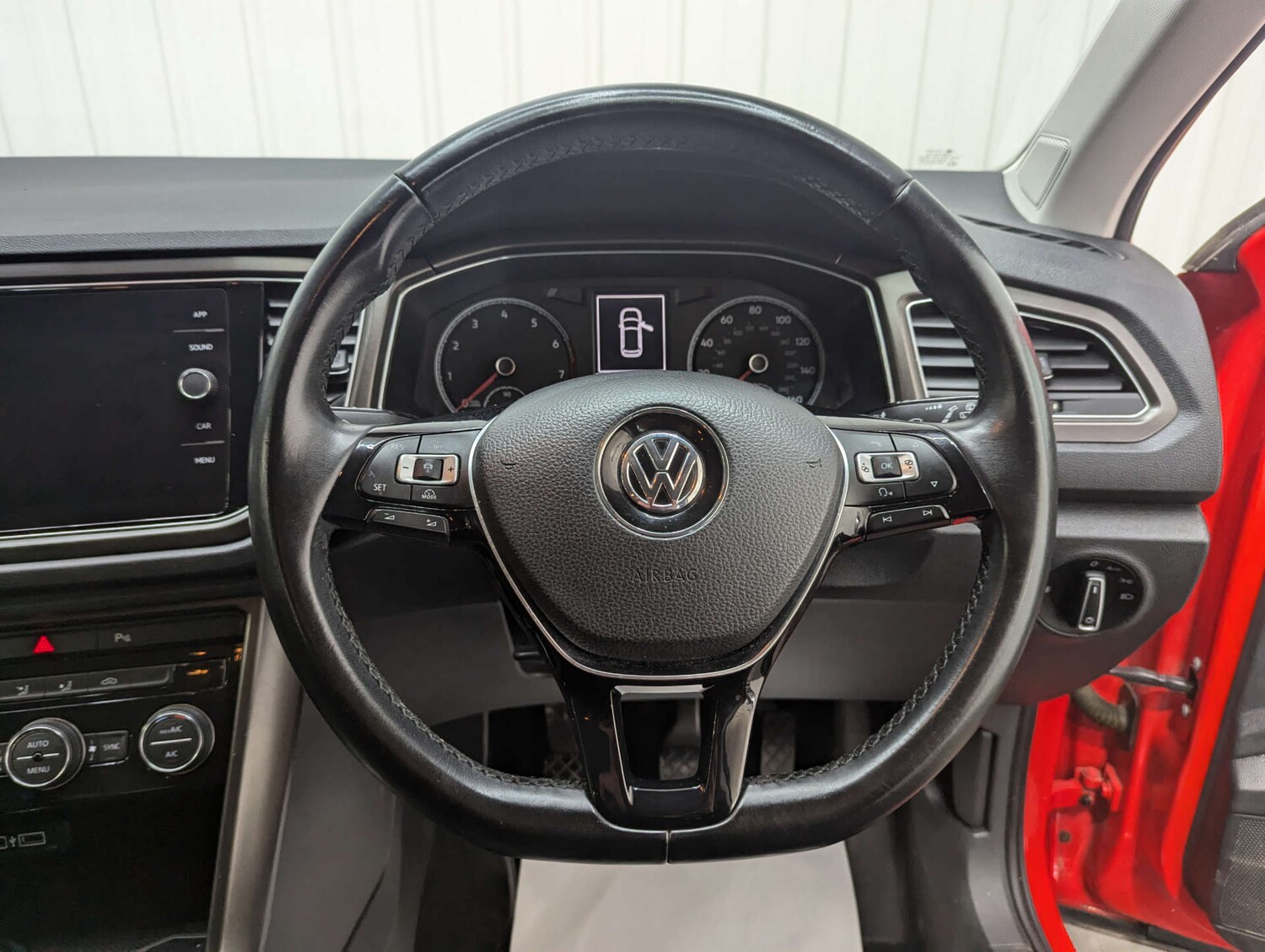 Used Volkswagen T-Roc 2018 for sale - 77200675: Photo 70