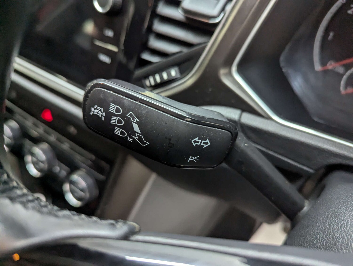 Used Volkswagen T-Roc 2018 for sale - 77200675: Photo 73