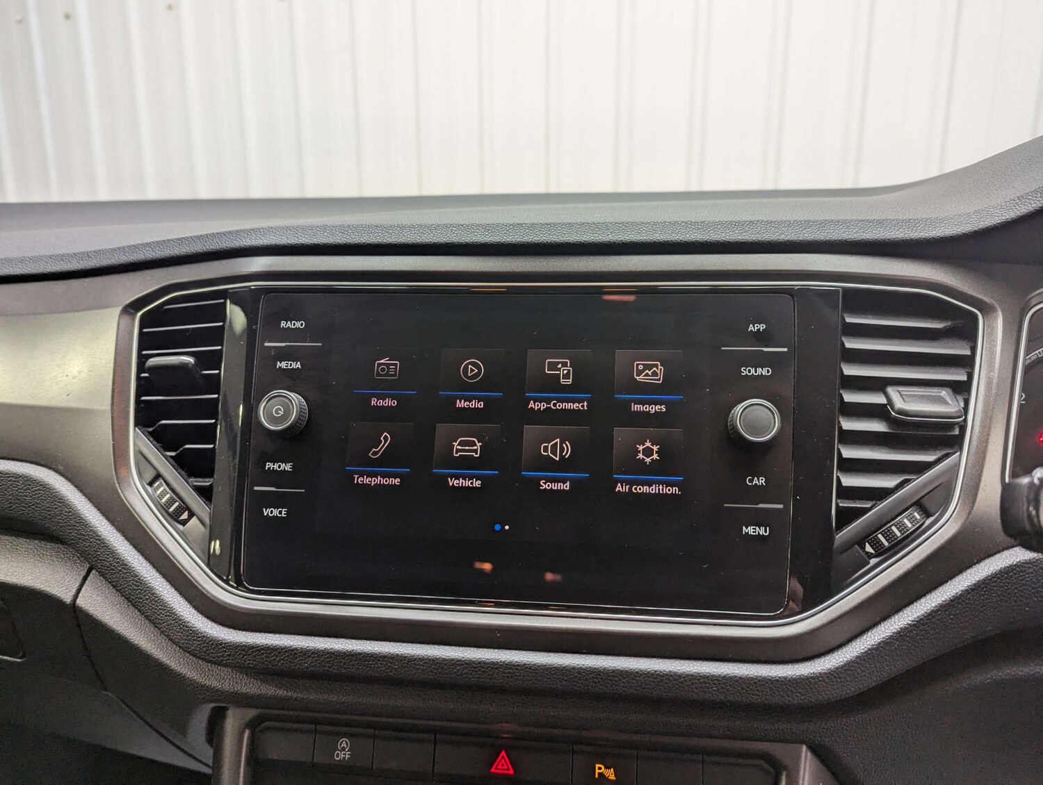 Used Volkswagen T-Roc 2018 for sale - 77200675: Photo 93