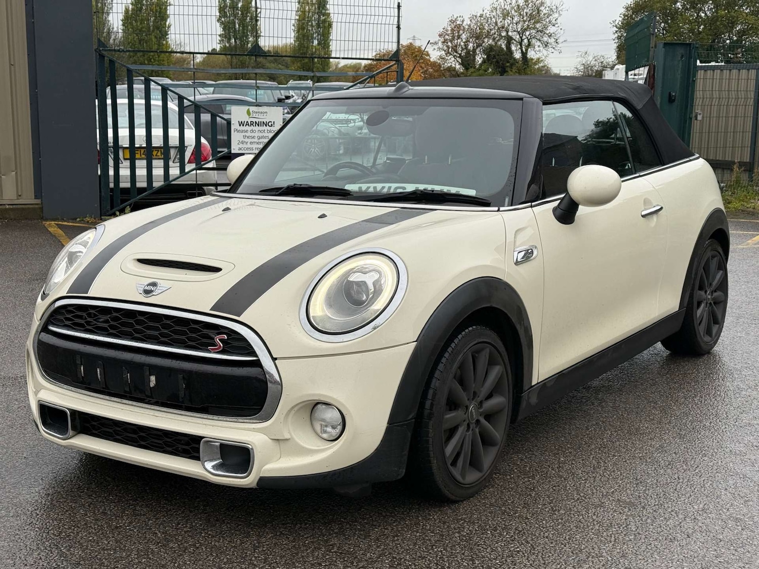 Used MINI Convertible 2016 for sale - 76600943: Photo 1