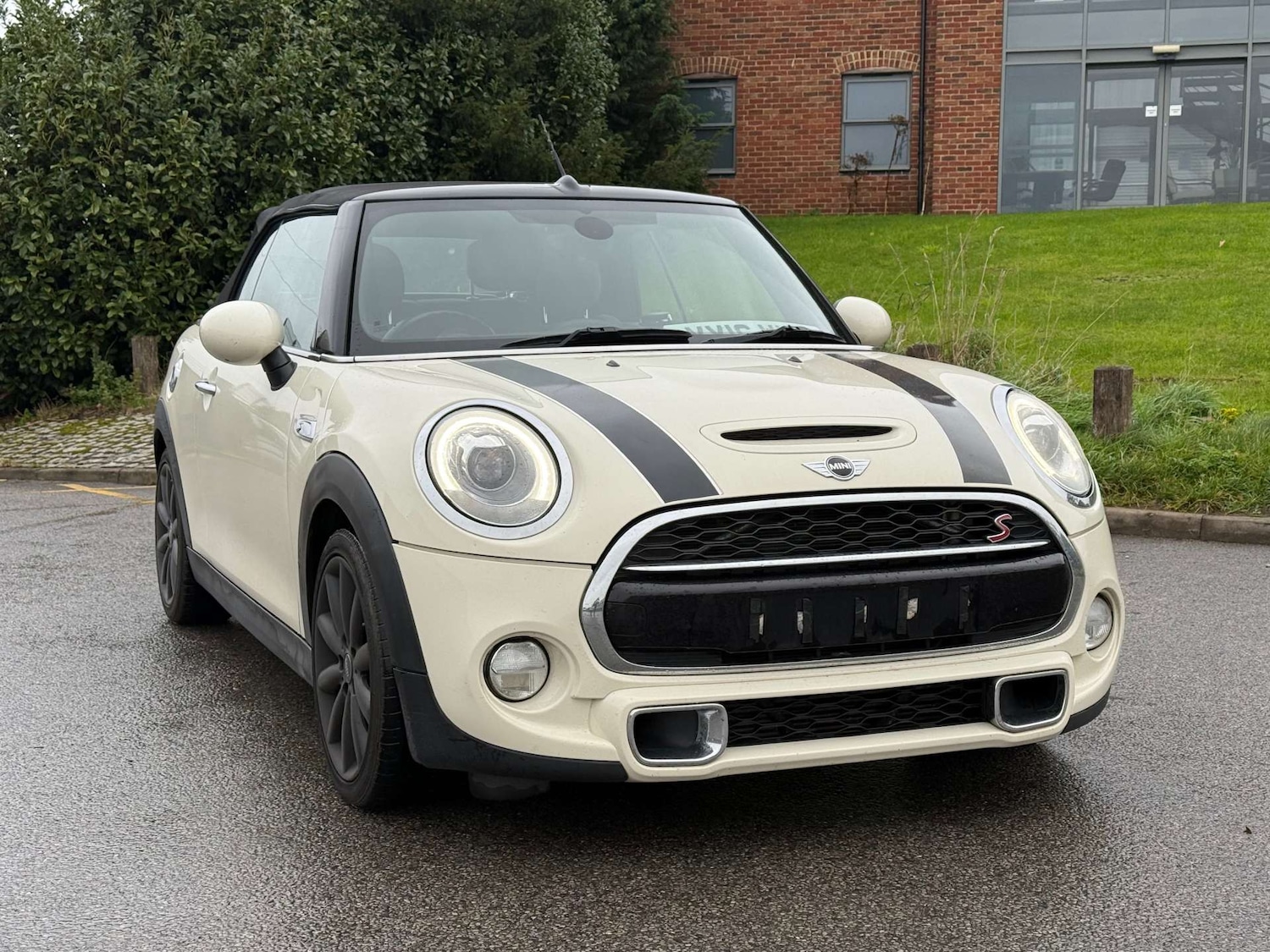 Used MINI Convertible 2016 for sale - 76600943: Photo 17