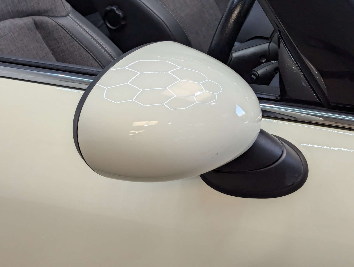 Used MINI Convertible 2016 for sale - 76600943: Photo 27