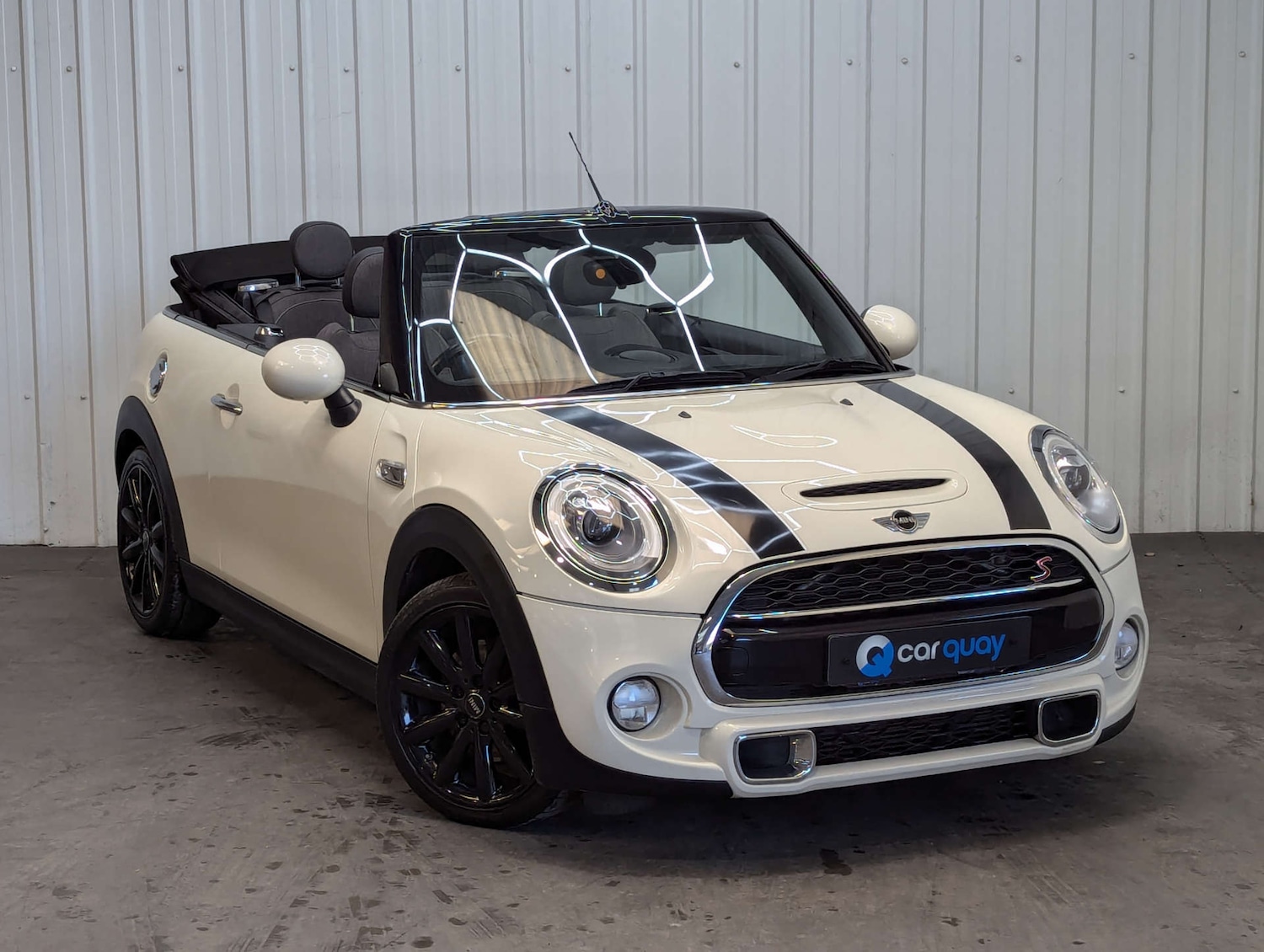 Used MINI Convertible 2016 for sale - 76600943: Photo 5