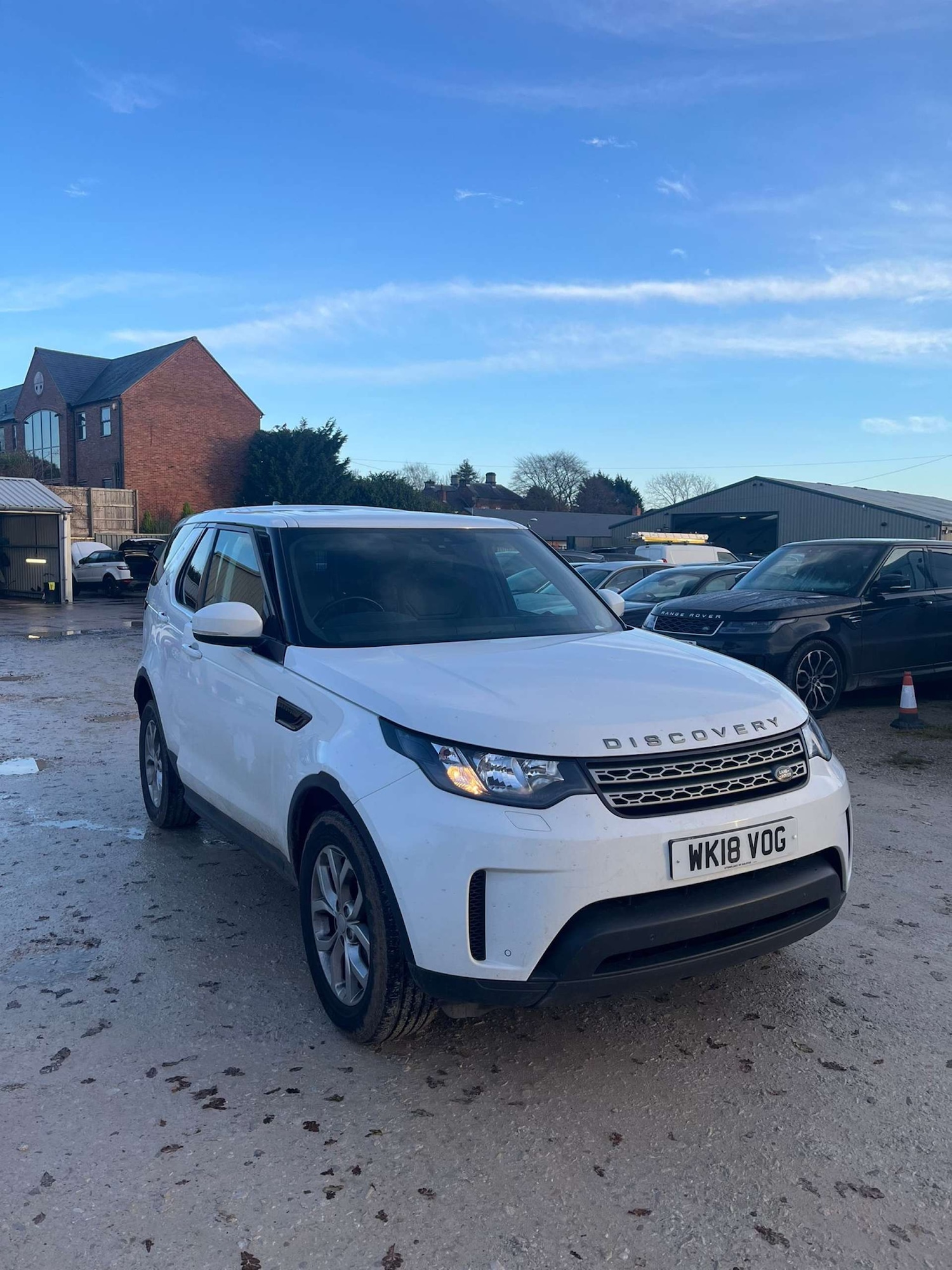 Used Land Rover Discovery 2018 for sale - 76830003: Photo 1