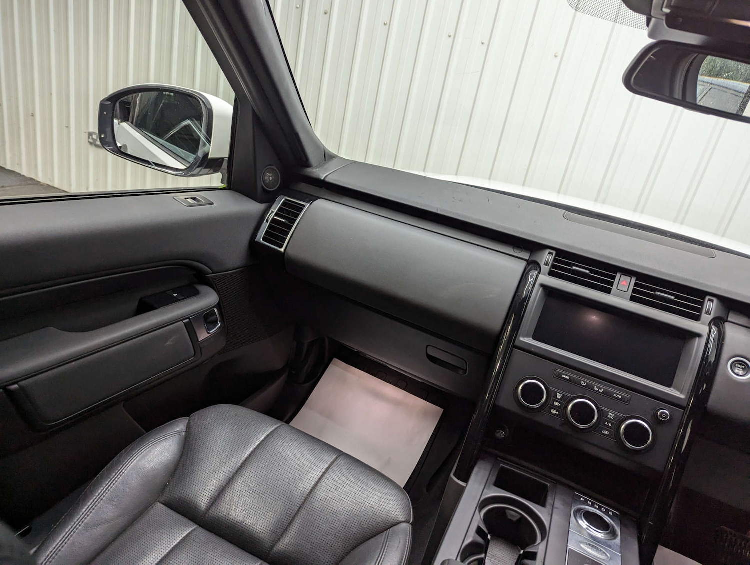 Used Land Rover Discovery 2018 for sale - 76830003: Photo 45