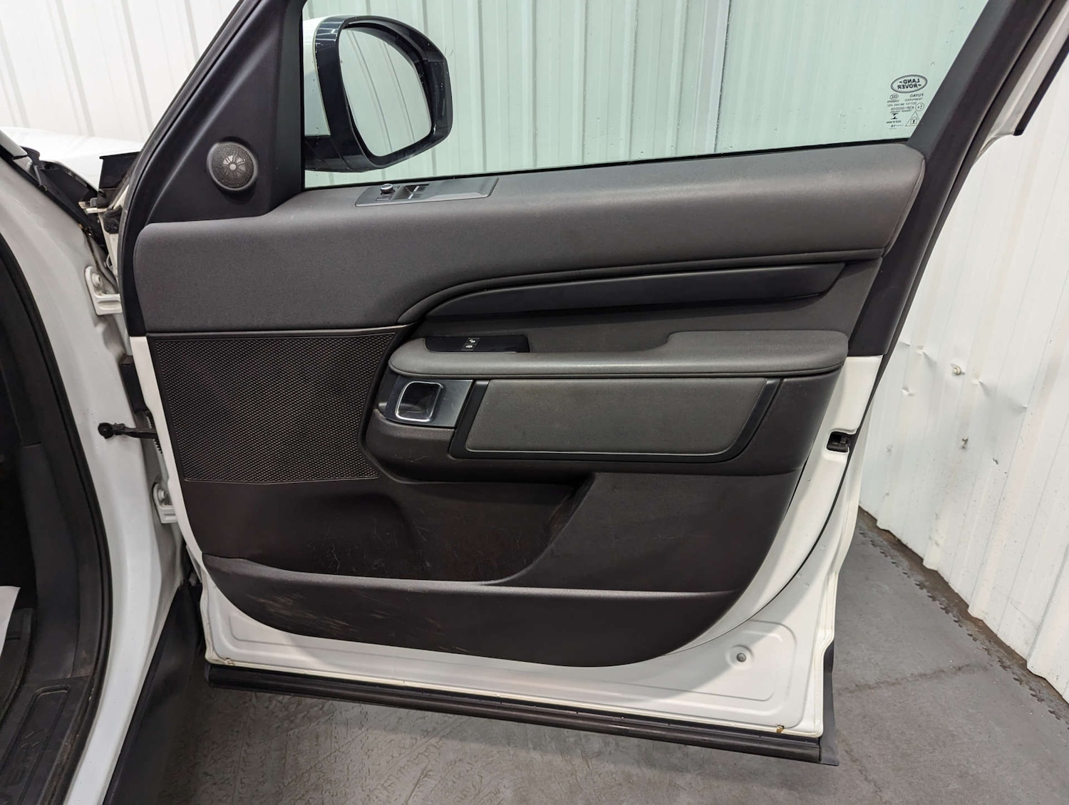 Used Land Rover Discovery 2018 for sale - 76830003: Photo 52