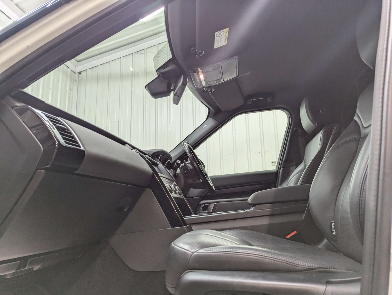 Used Land Rover Discovery 2018 for sale - 76830003: Photo 54