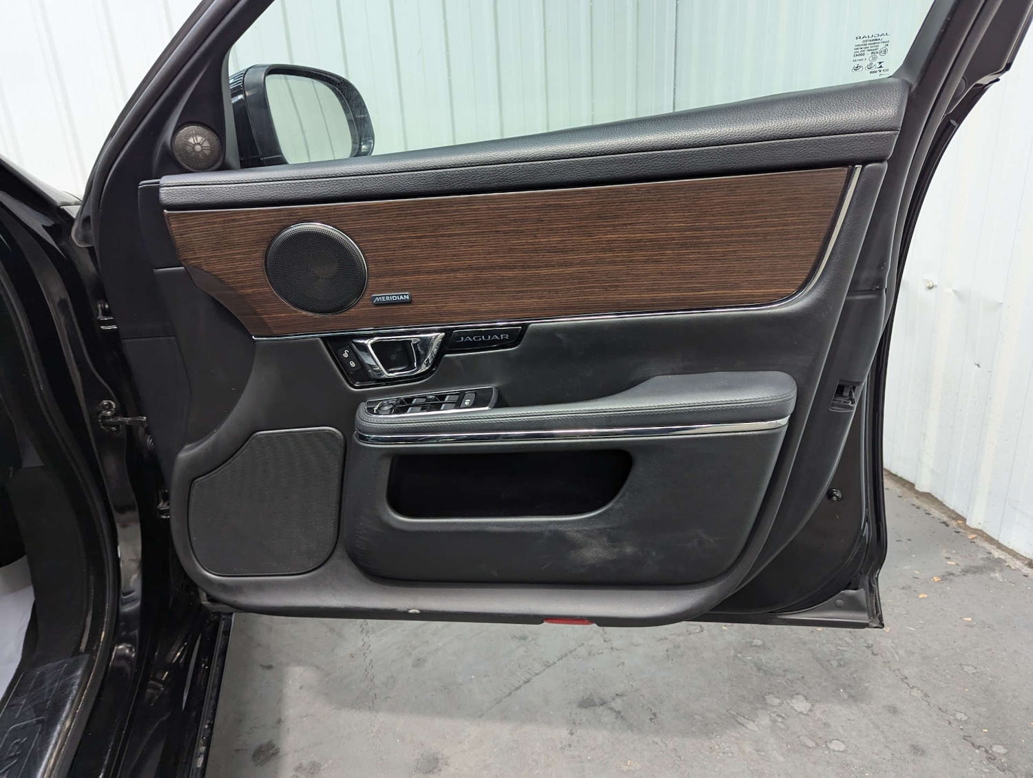 Used Jaguar XJ 2015 for sale - 76278532: Photo 51