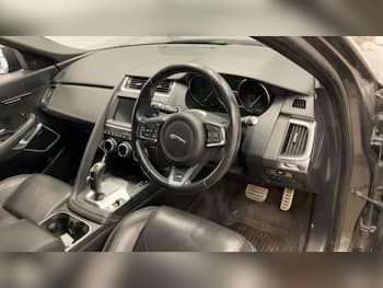 Used Jaguar E-Pace 2019 for sale - 79559607: Photo