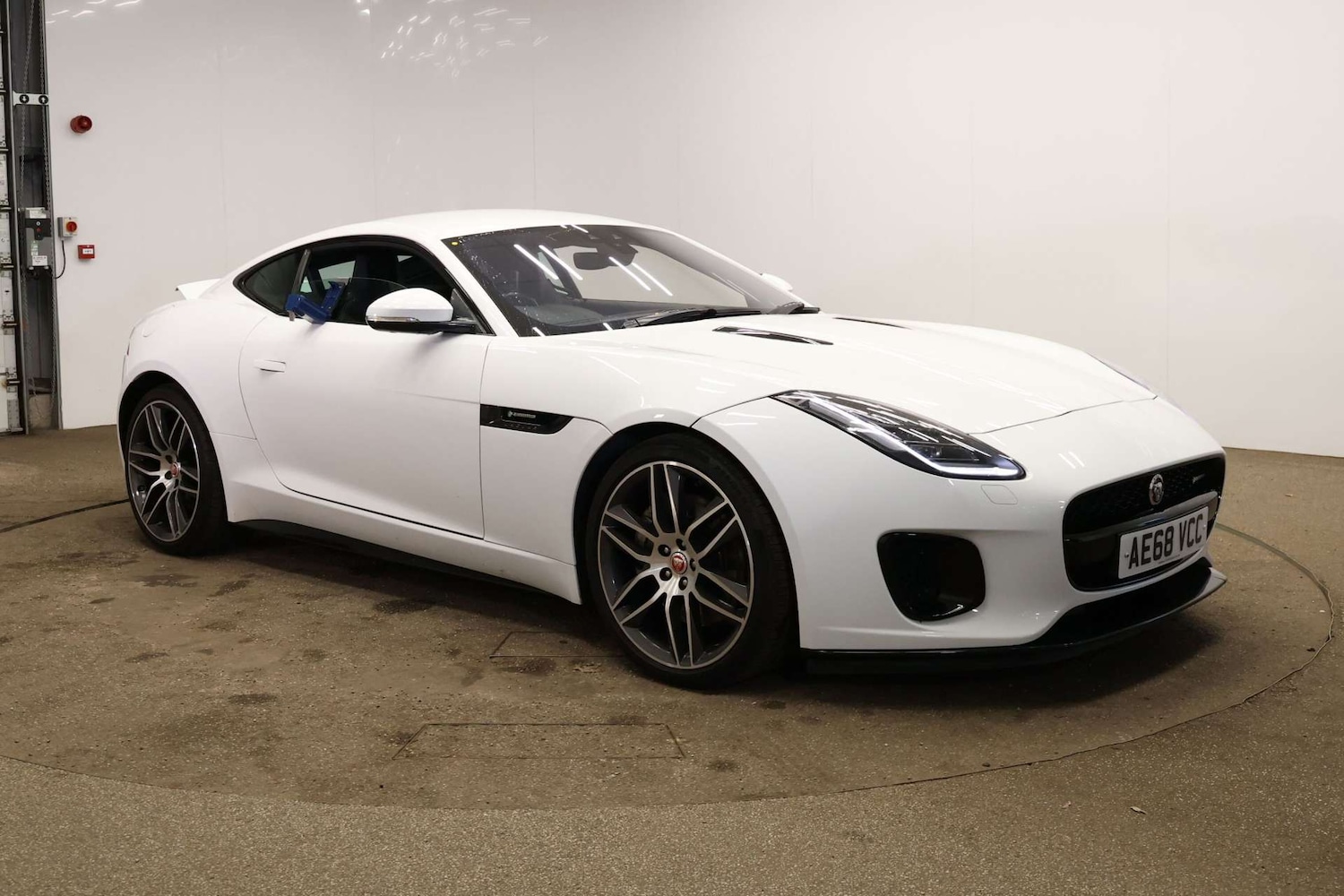 Used Jaguar F-Type 2018 for sale - 76339939: Photo 1