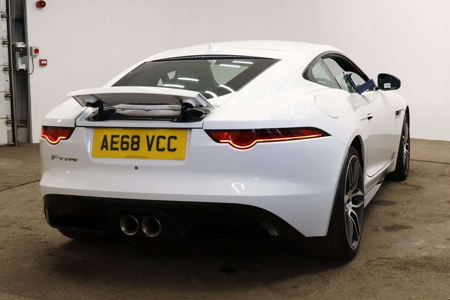 Used Jaguar F-Type 2018 for sale - 76339939: Photo 11