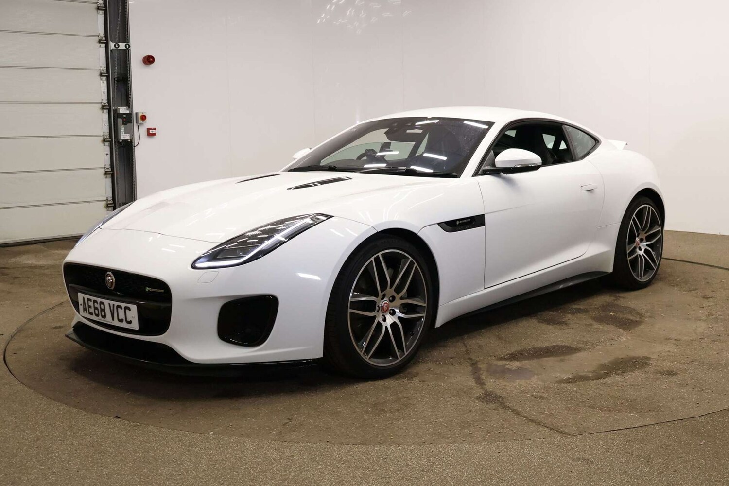 Used Jaguar F-Type 2018 for sale - 76339939: Photo 17