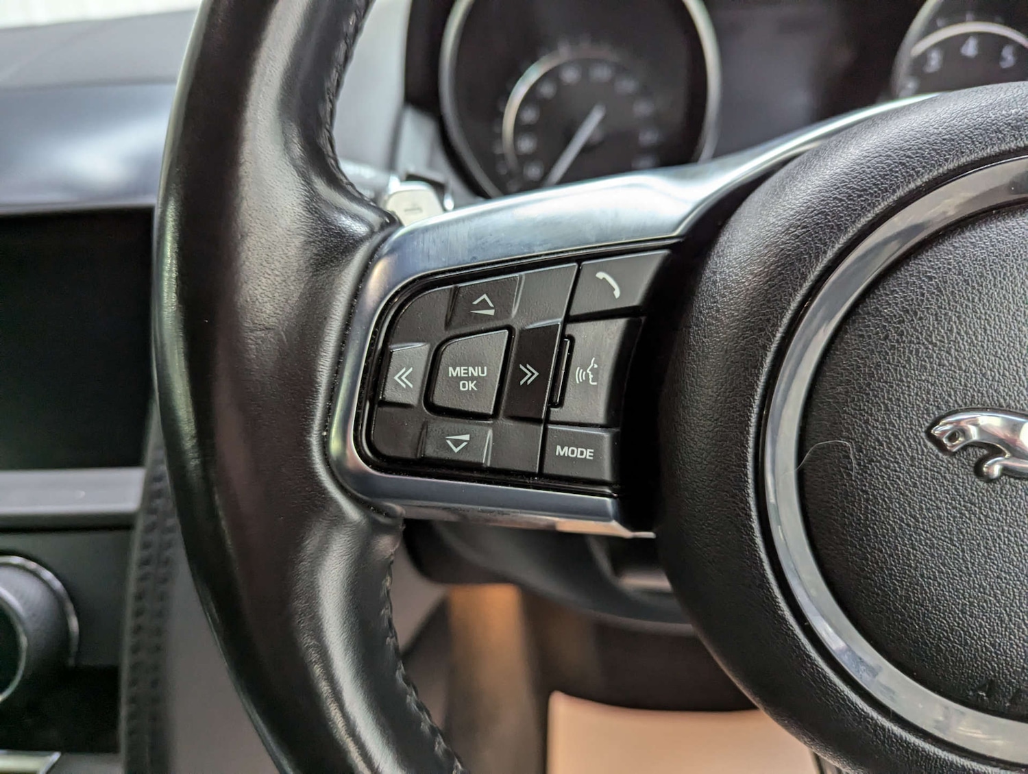 Used Jaguar F-Type 2018 for sale - 76339939: Photo 61