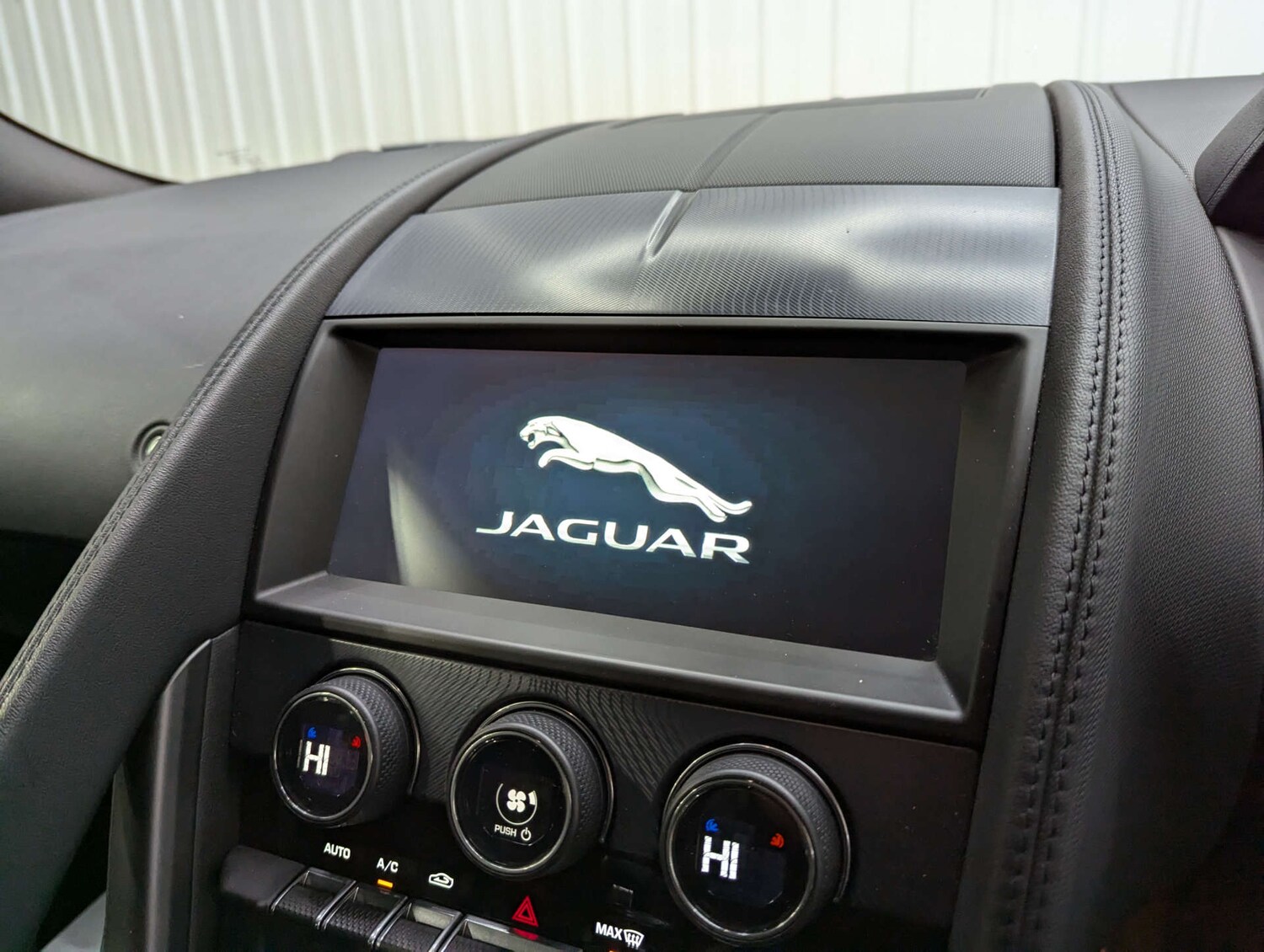 Used Jaguar F-Type 2018 for sale - 76339939: Photo 73