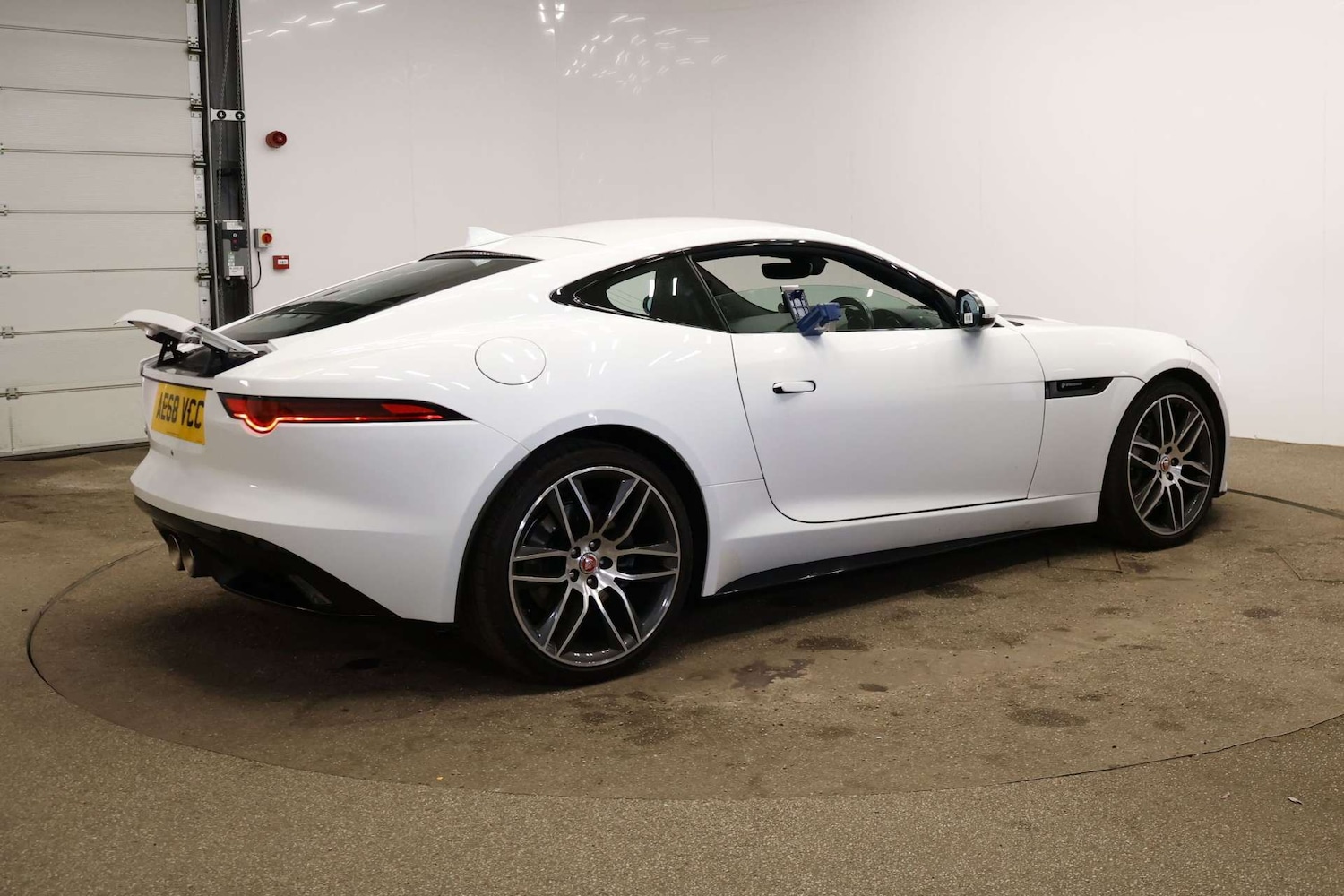 Used Jaguar F-Type 2018 for sale - 76339939: Photo 9