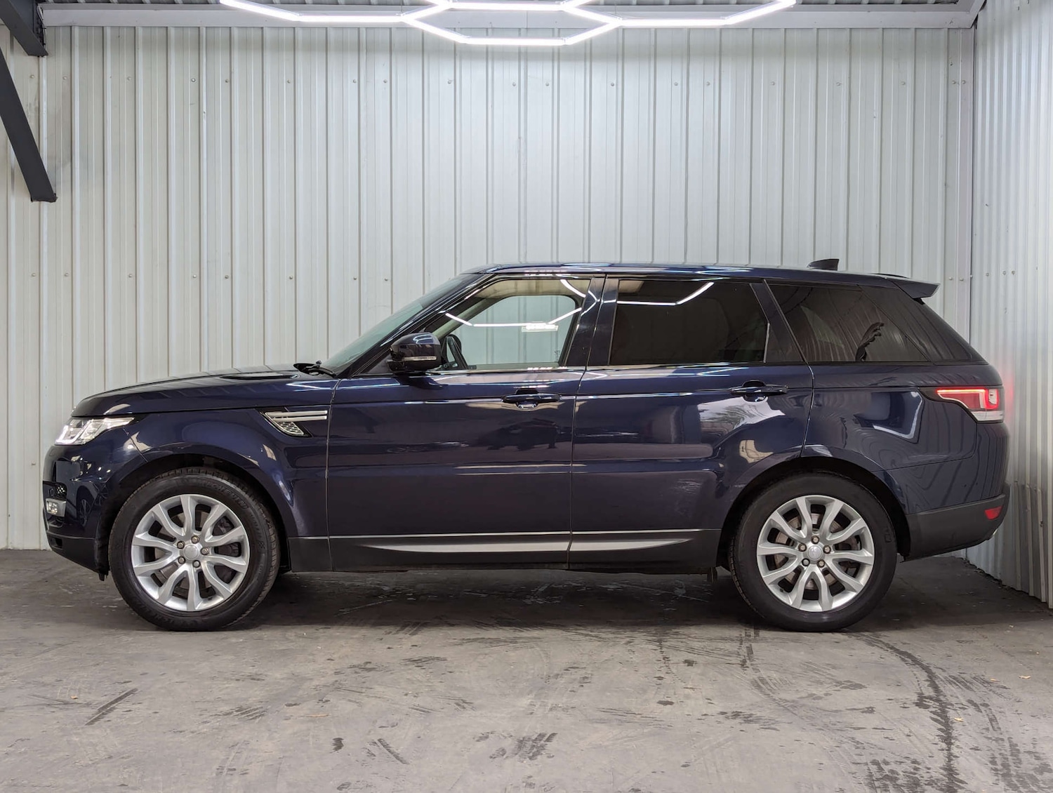 Used Land Rover Range Rover Sport 2018 for sale - 76491012: Photo 15