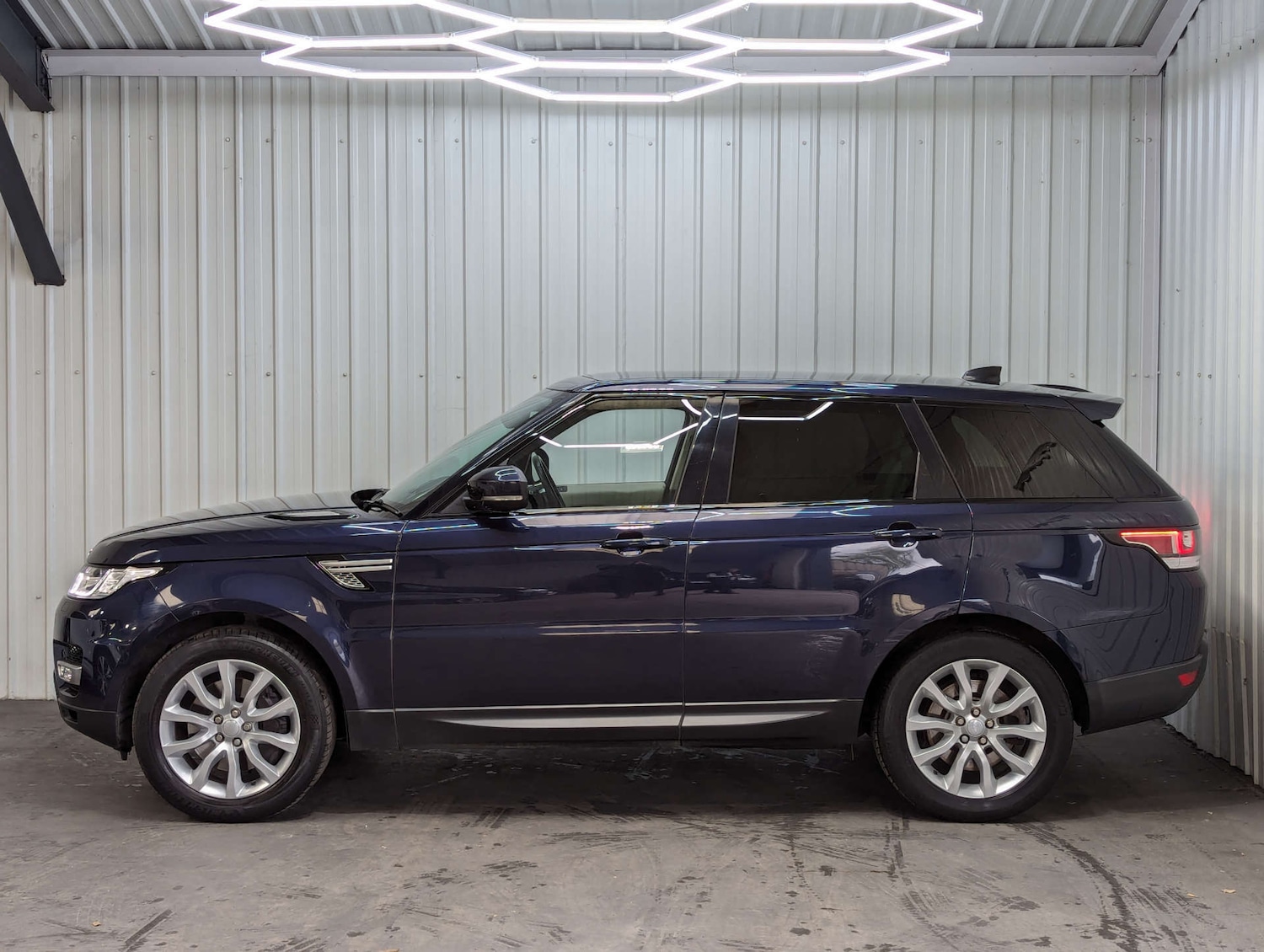 Used Land Rover Range Rover Sport 2018 for sale - 76491012: Photo 16