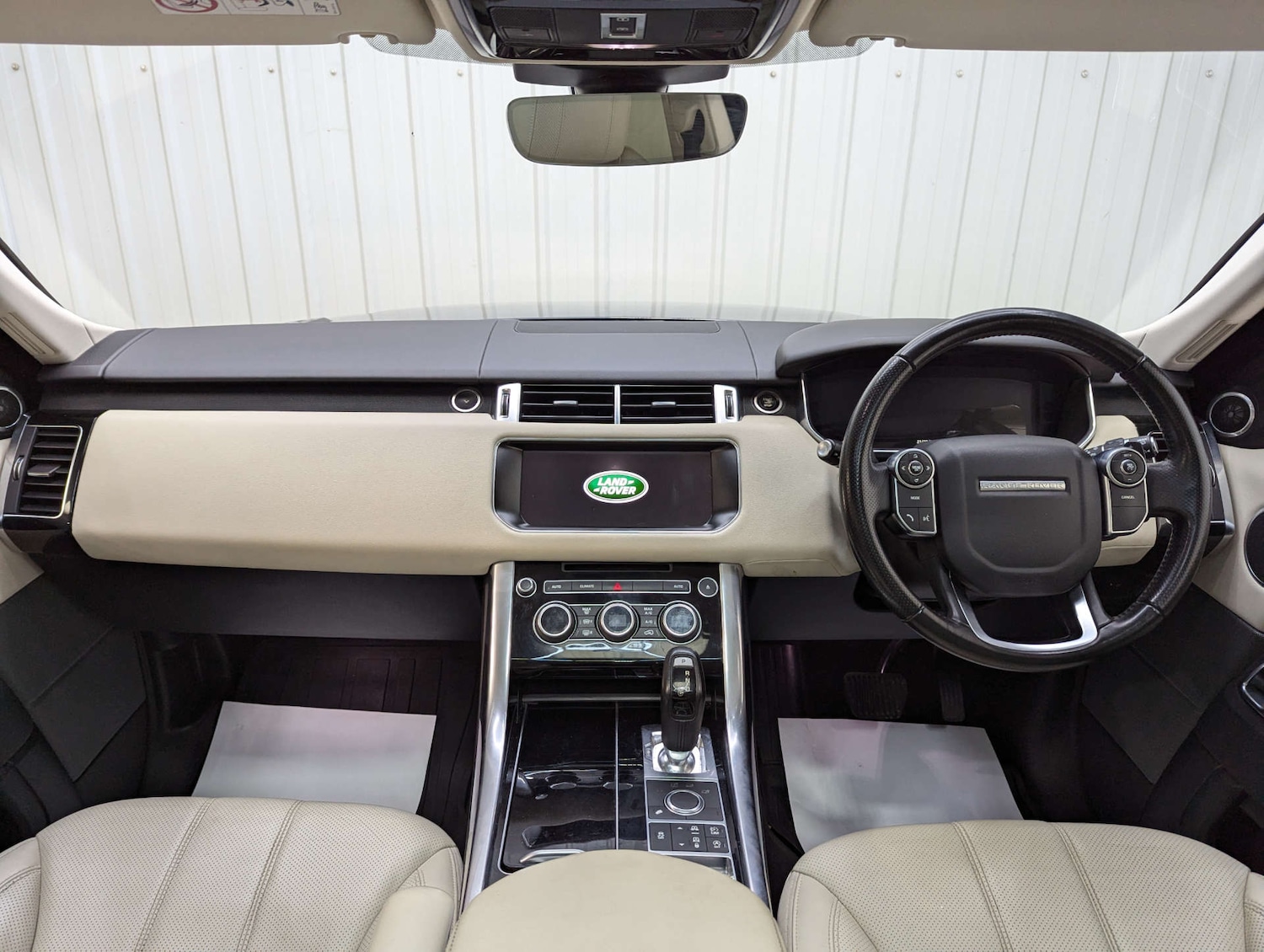 Used Land Rover Range Rover Sport 2018 for sale - 76491012: Photo 2