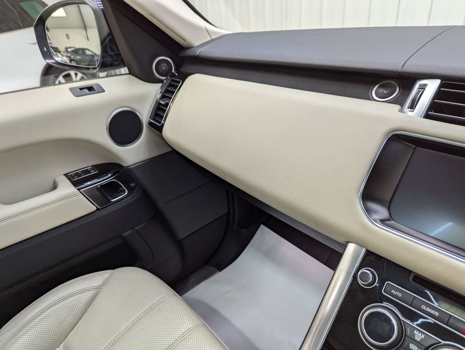 Used Land Rover Range Rover Sport 2018 for sale - 76491012: Photo 95