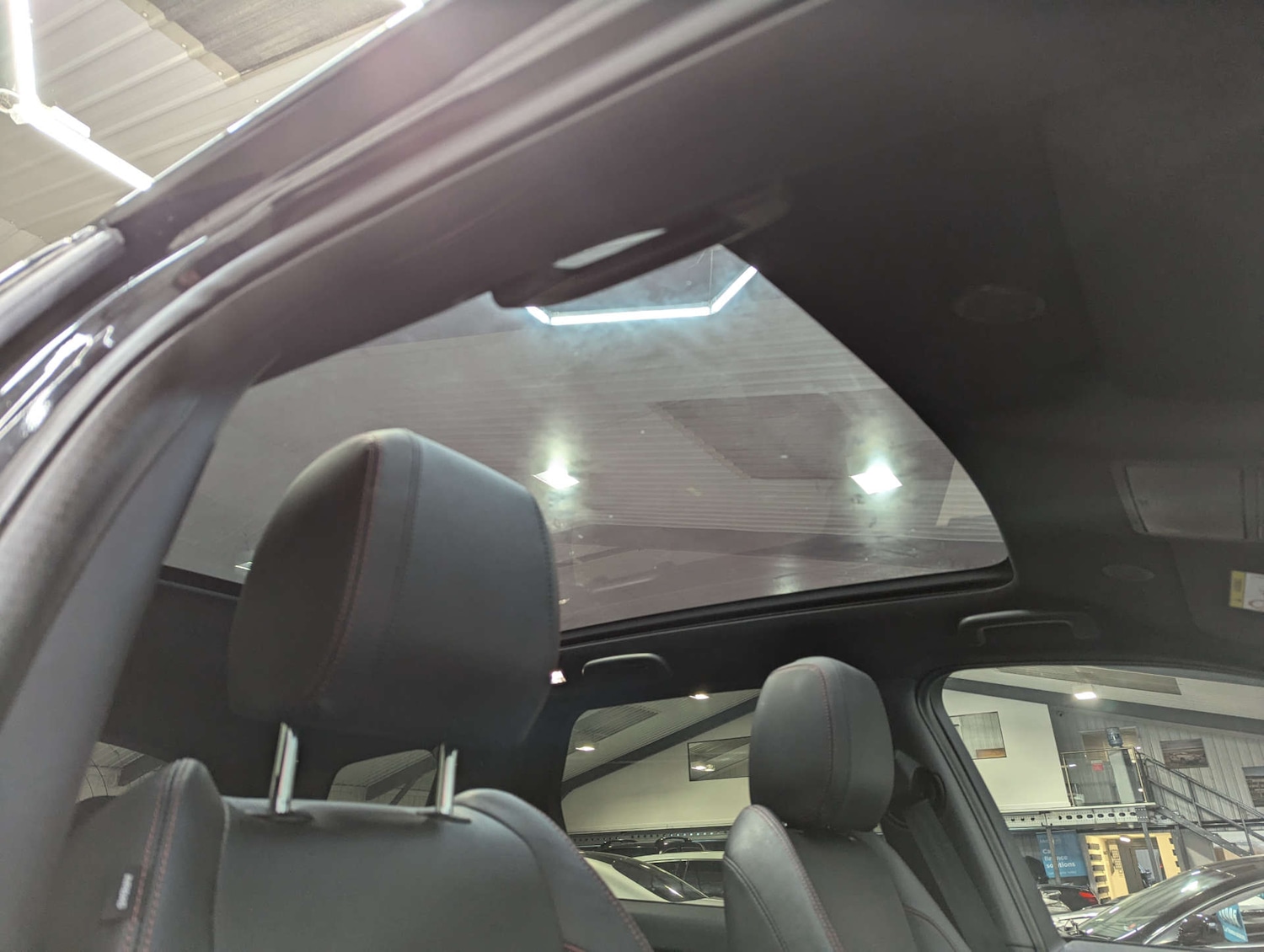 Used Land Rover Discovery Sport 2021 for sale - 76663143: Photo 4