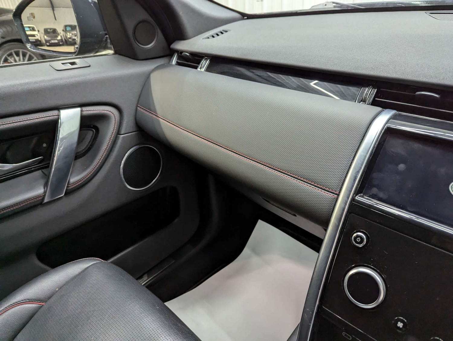 Used Land Rover Discovery Sport 2021 for sale - 76663143: Photo 93