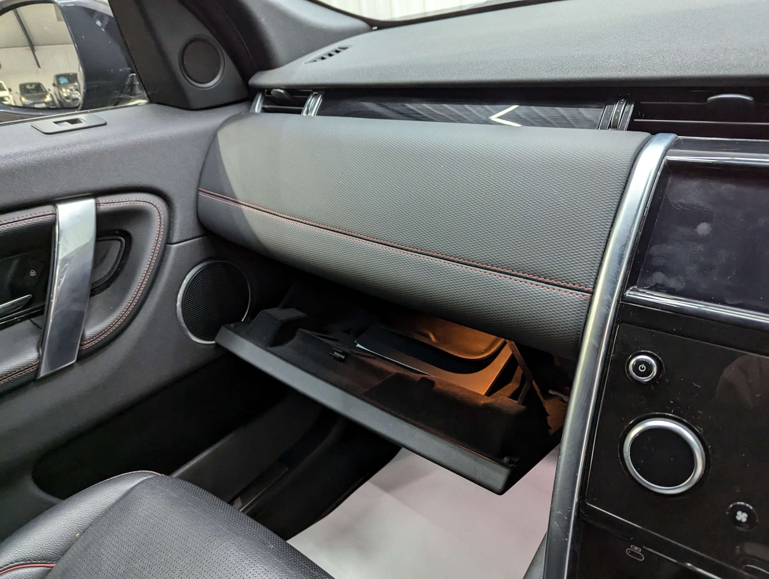 Used Land Rover Discovery Sport 2021 for sale - 76663143: Photo 94