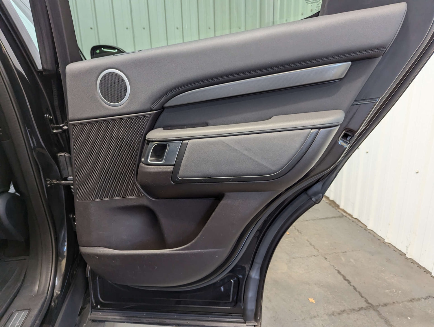 Used Land Rover Discovery 2017 for sale - 77375819: Photo 63