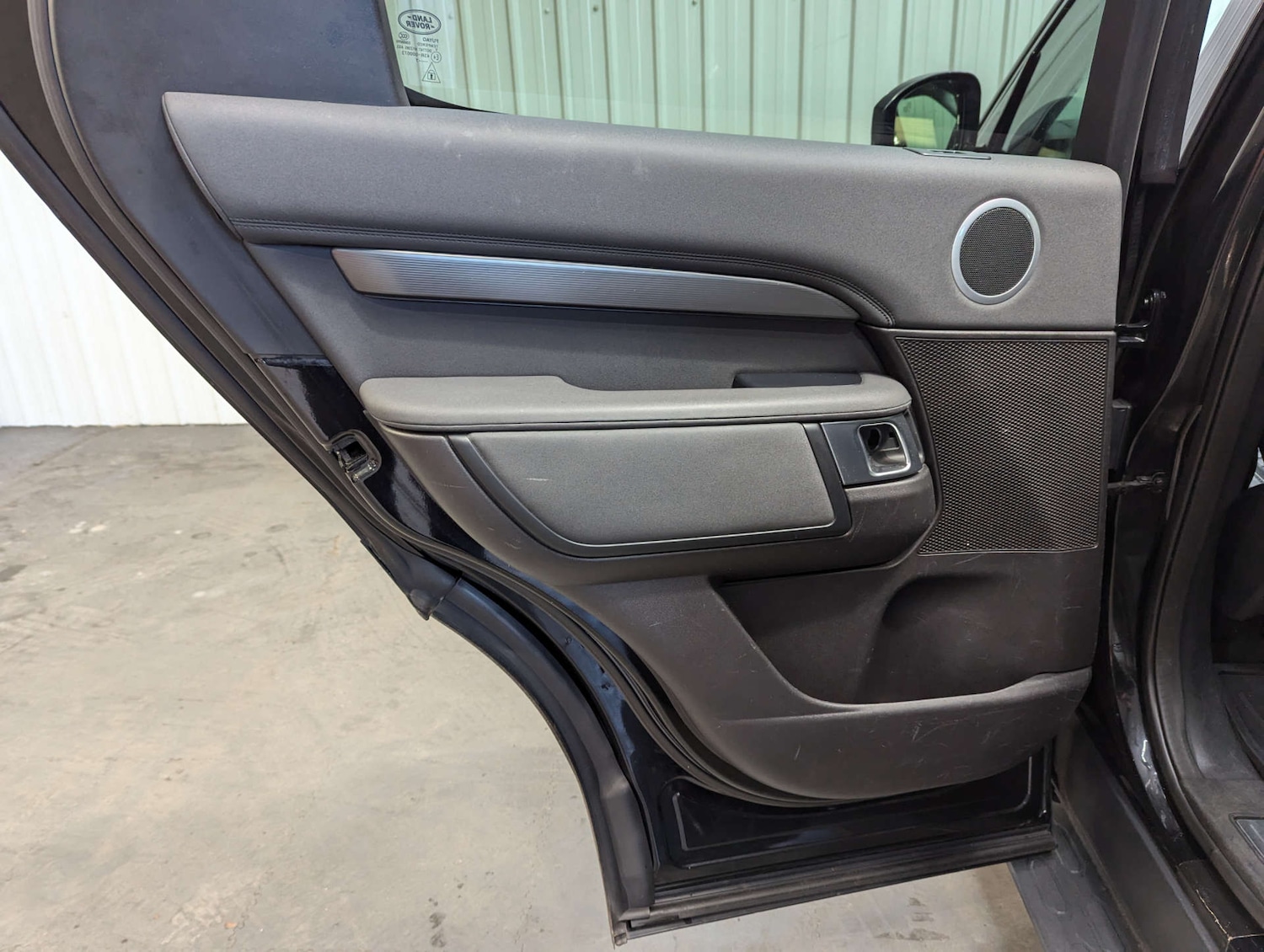 Used Land Rover Discovery 2017 for sale - 77375819: Photo 69